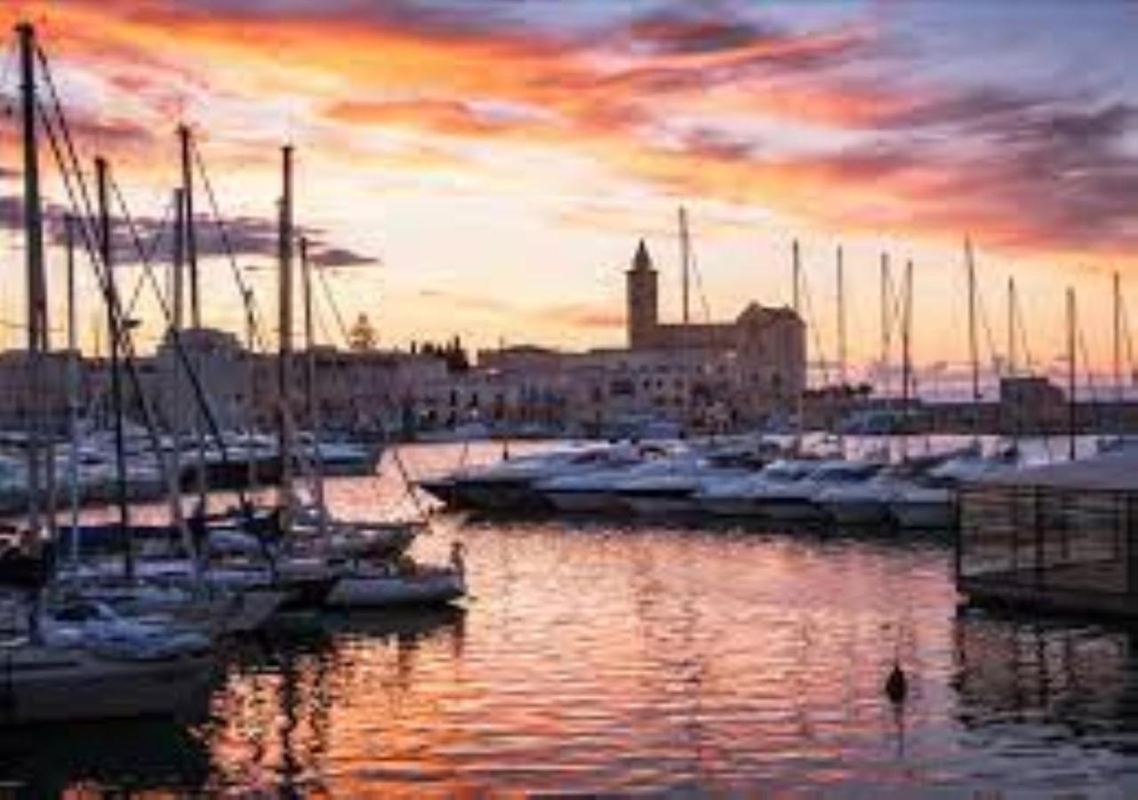 Casa Vacanza -Trani Centro Екстериор снимка