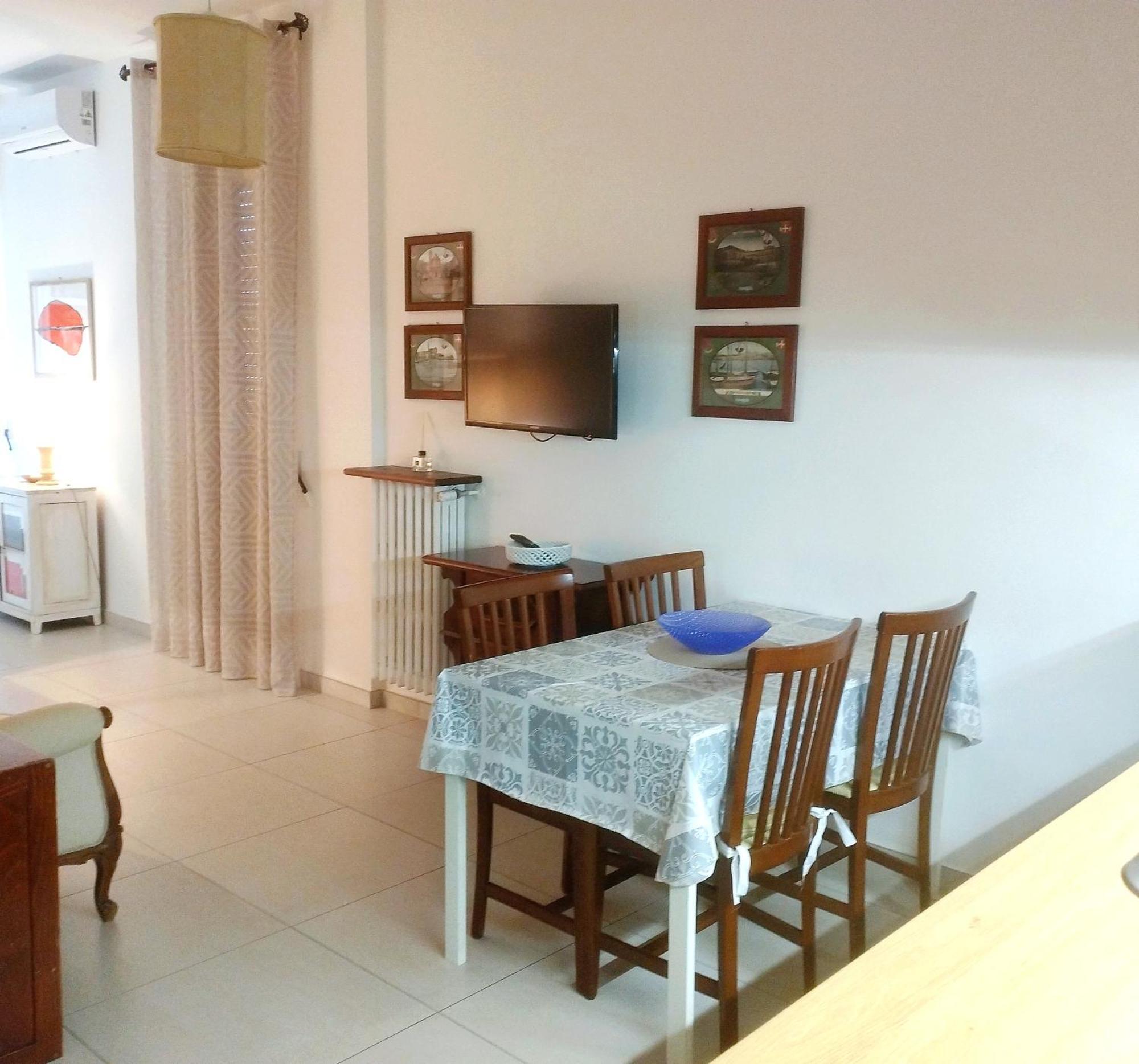 Casa Vacanza -Trani Centro Екстериор снимка